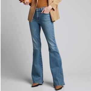 🚨NWT J Brand Valentina High Rise Flare in Pioneer Wash sz 30